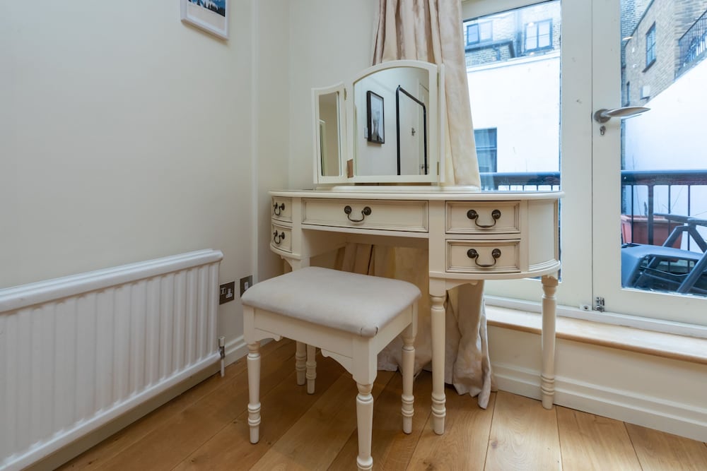 Modern and Bright 3 Bedroom House in Paddington