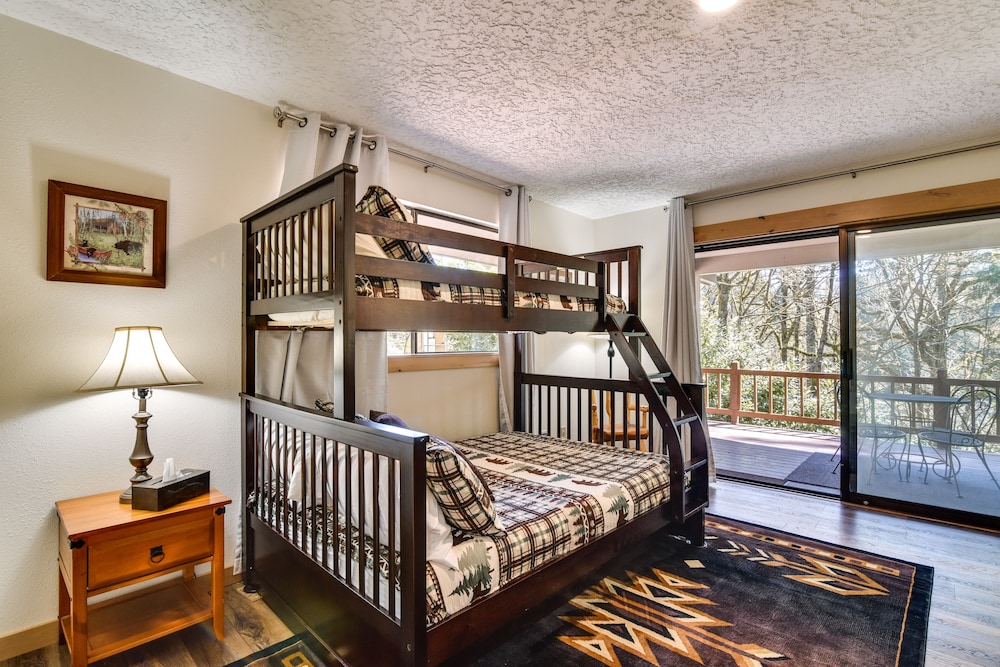 Riverfront Woodland Cabin: Wooded & Forested Views view 4