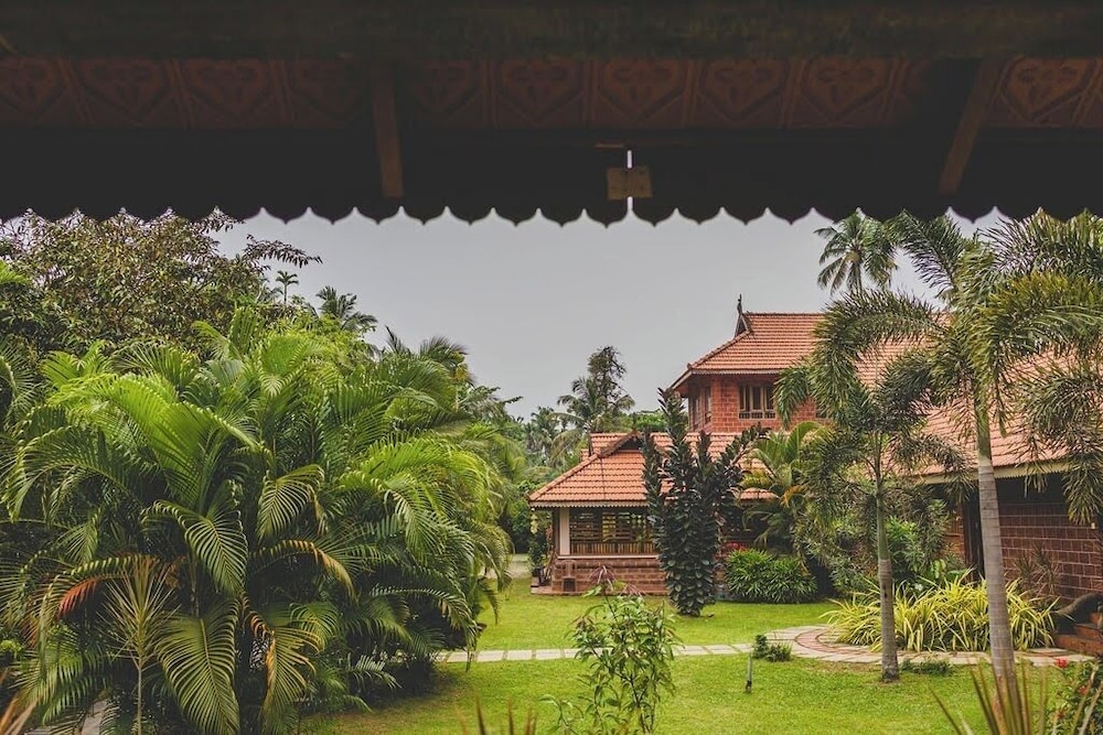 Neelambari Ecotourism Thrissur Aratupuzh