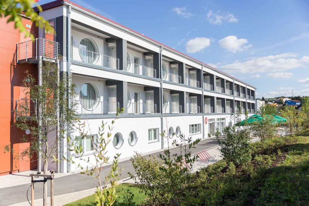 Berlin Vacations - ARIBO Hotel Erbendorf - Property Image 28