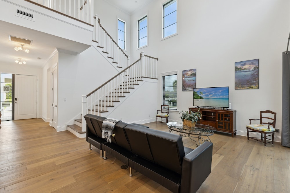 140 Ocean Estates Dr