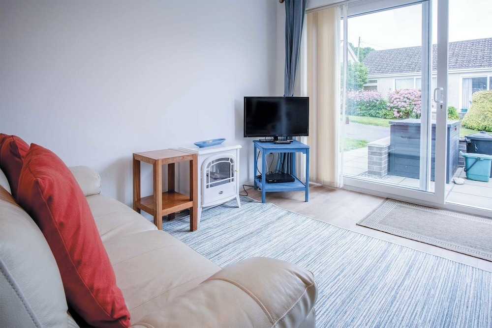 Bayview 61 - 2 Bedroom - Bayview Oxwich