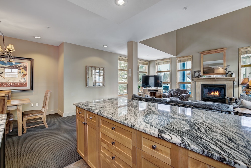 Fantastic Mountain Home Near Ski Lifts 3 Bedroom Condo