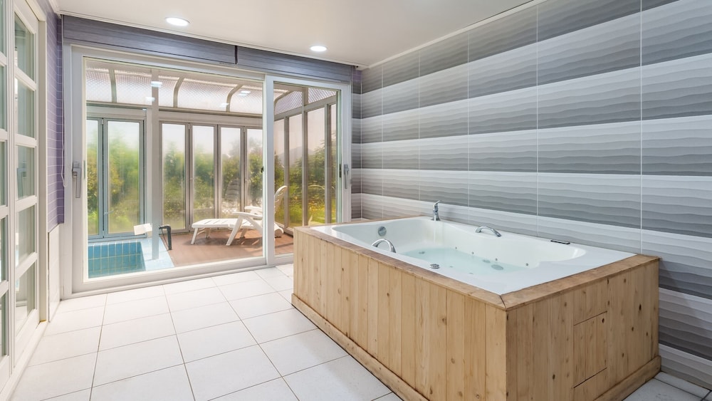 Suncheon The Sky Pool Villa