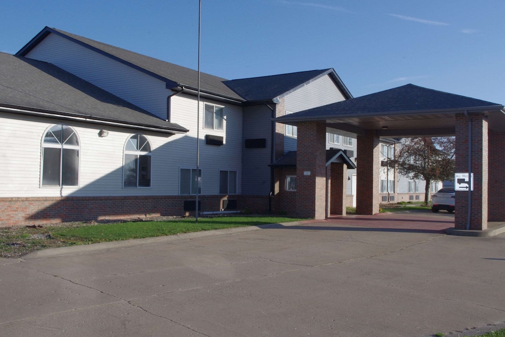 El Paso Vacations - Econo Lodge - Property Image 1