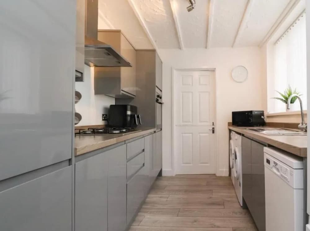 Kitty Cottage - 3 Bedroom - Warm and Welcoming - Sleeps 5 - Blackpool