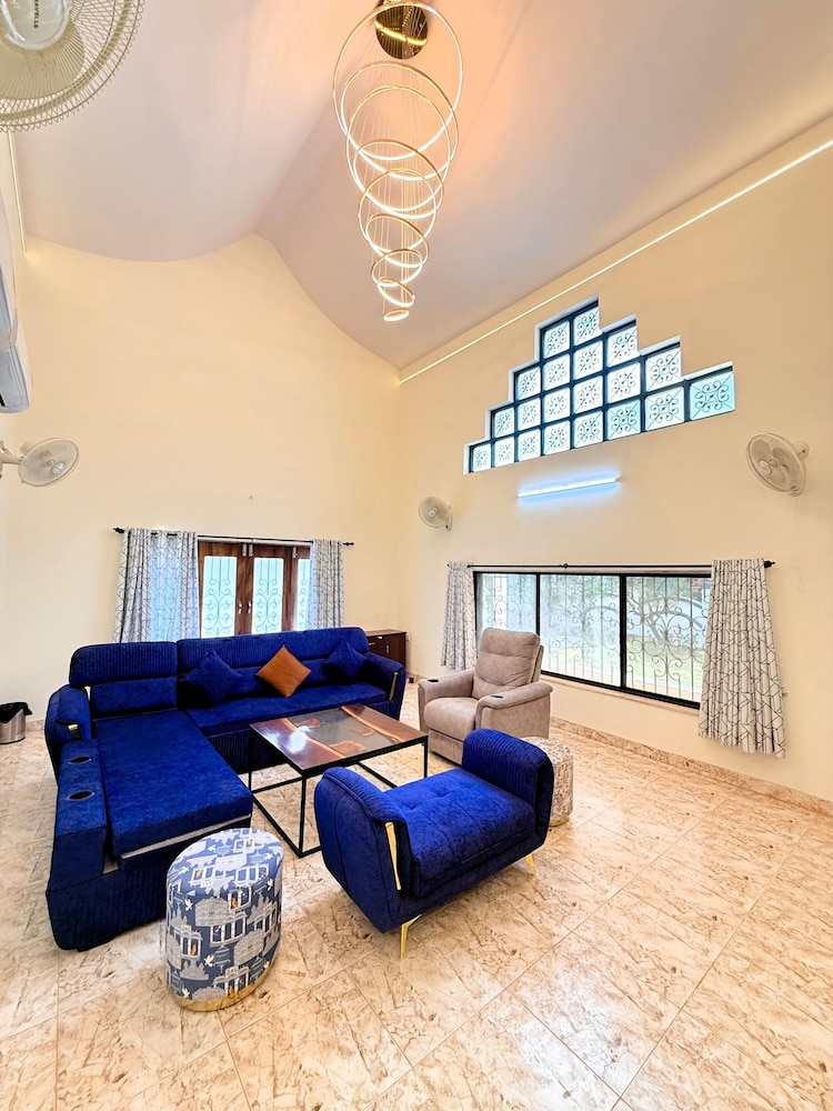 Anand Mansion