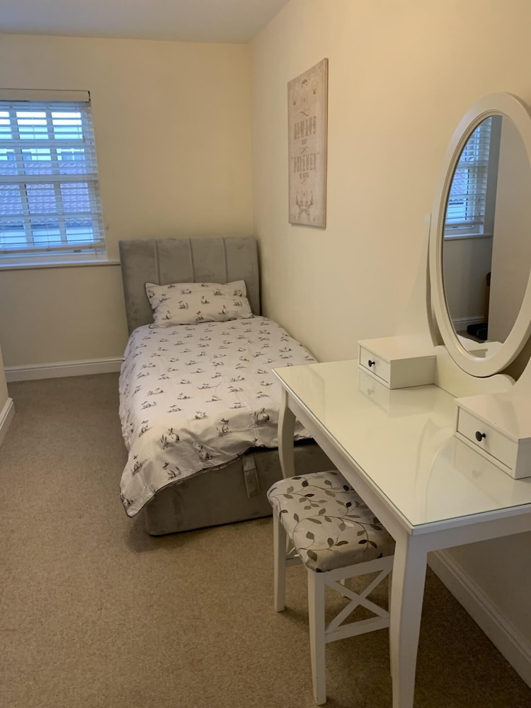 2-bed Duplex Sleeps 3 With Fireplace view 5