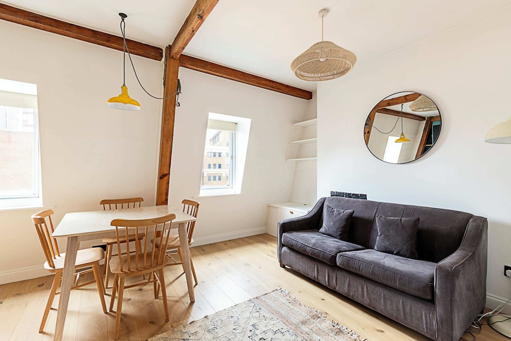 Trendy Southwark Apartment