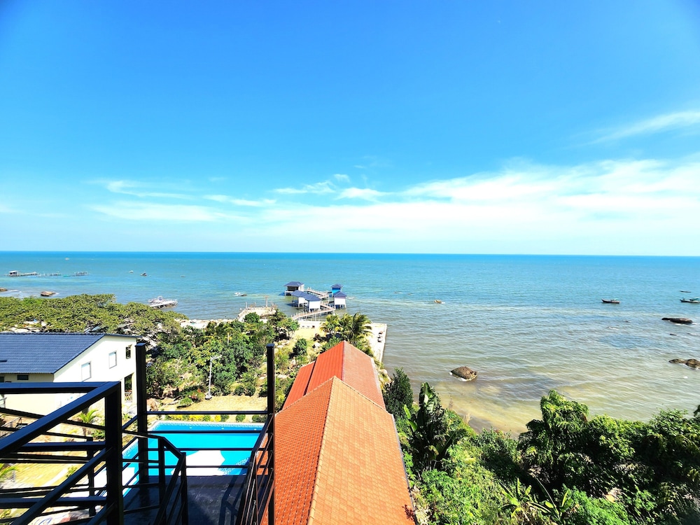 Sunny Shore Resort