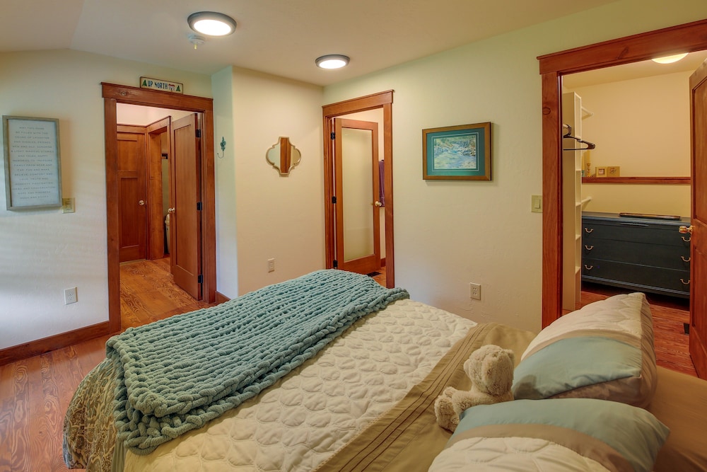 Downtown Bonners Ferry Home w/ Covered Porch! view 3