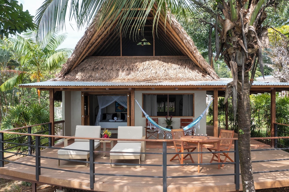 Hotel Bosque del Cabo Rain Forest Lodge - Image 1