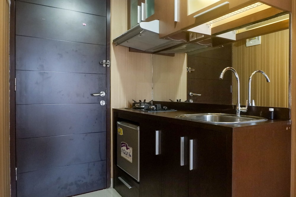 Relaxing and Stylish Studio at Tamansari Papilio Apartment view 5