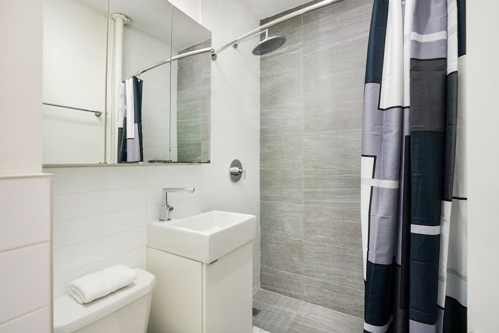 1 BR Gem in Prime Location of NYC