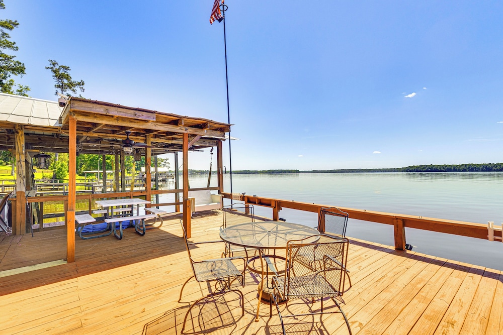 Lake Talquin Cabin: Close to FSU & Quincy!
