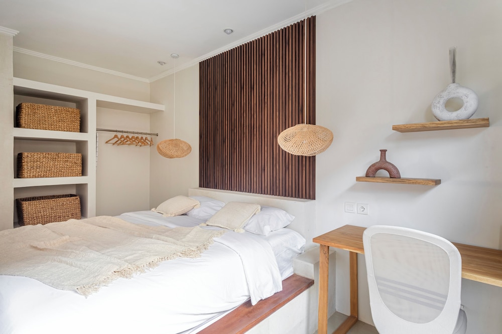 Emy Sanur