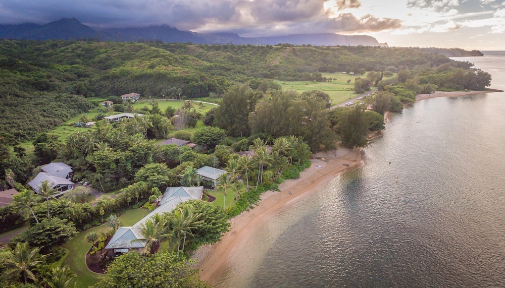 Anini Beachfront Home