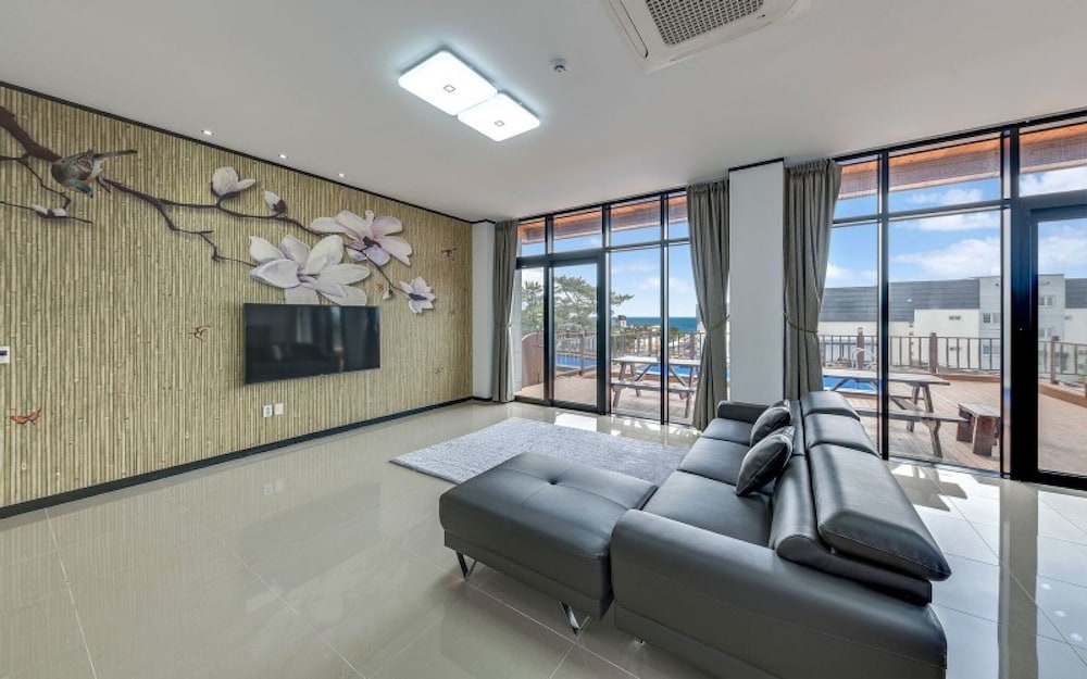 Pohang The East Pool Villa Pension view 2