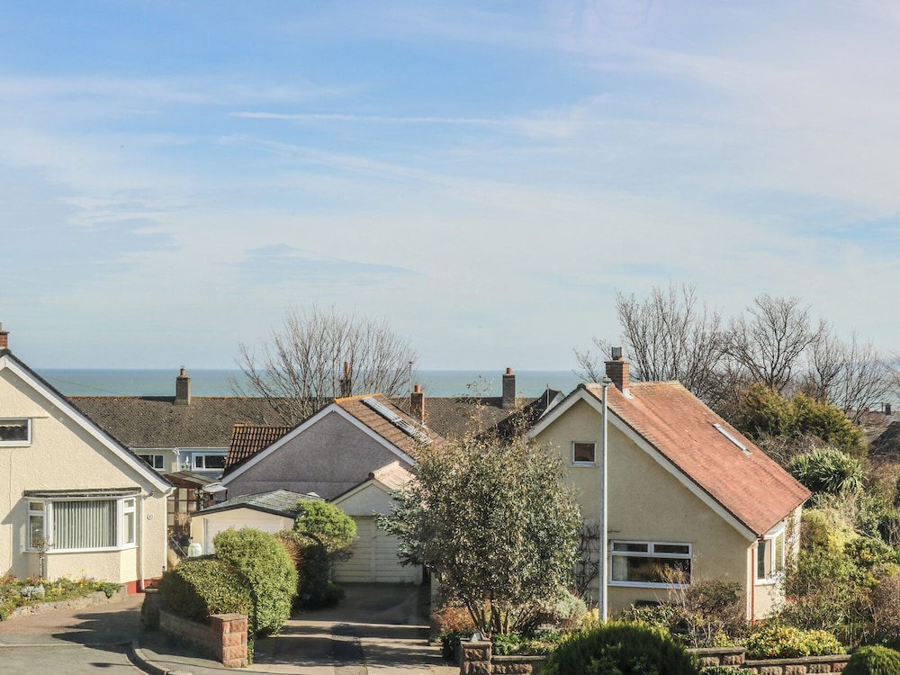 Rhos Retreat No. 7