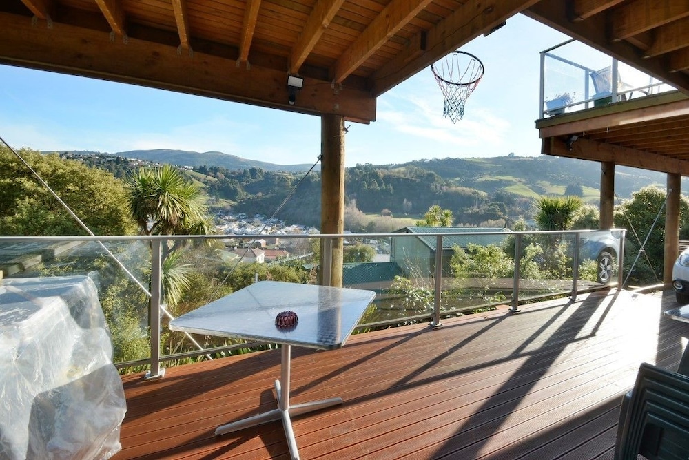 Baldwin Street BNB