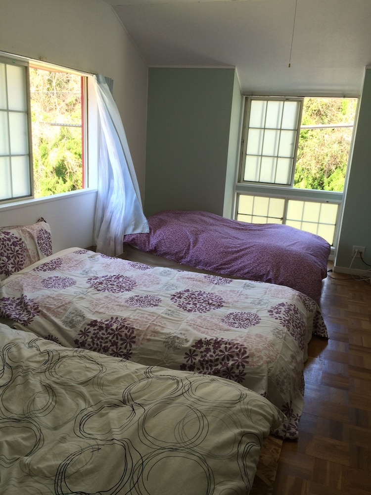 Guest House Shirahama R cafe – Caters to Women - Hostel