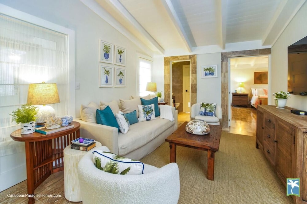 Luxurious 3 Br Golf Villa view 5