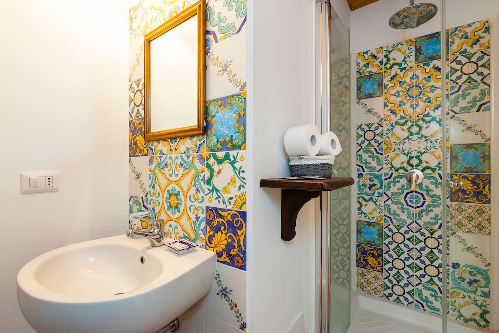 Don Pedro Rooms Vicerè di Toledo in the city center