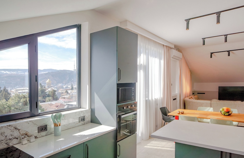 Niabi 3BDR Mansard