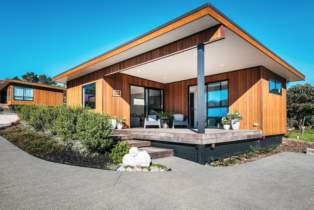 Guest House on Queens