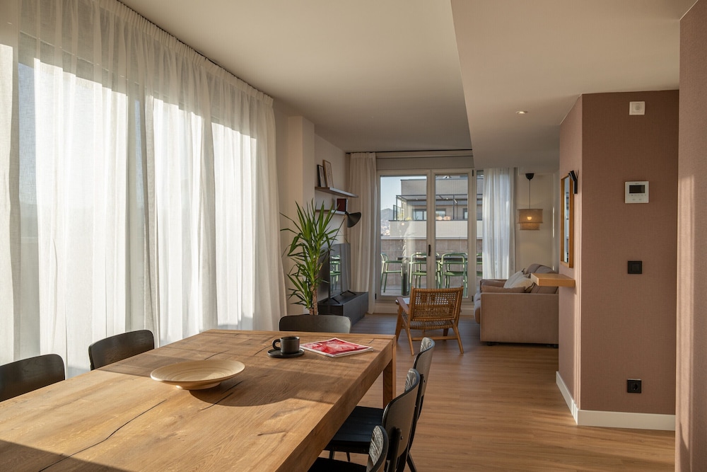 Port Forum Apartments By Olala Homes