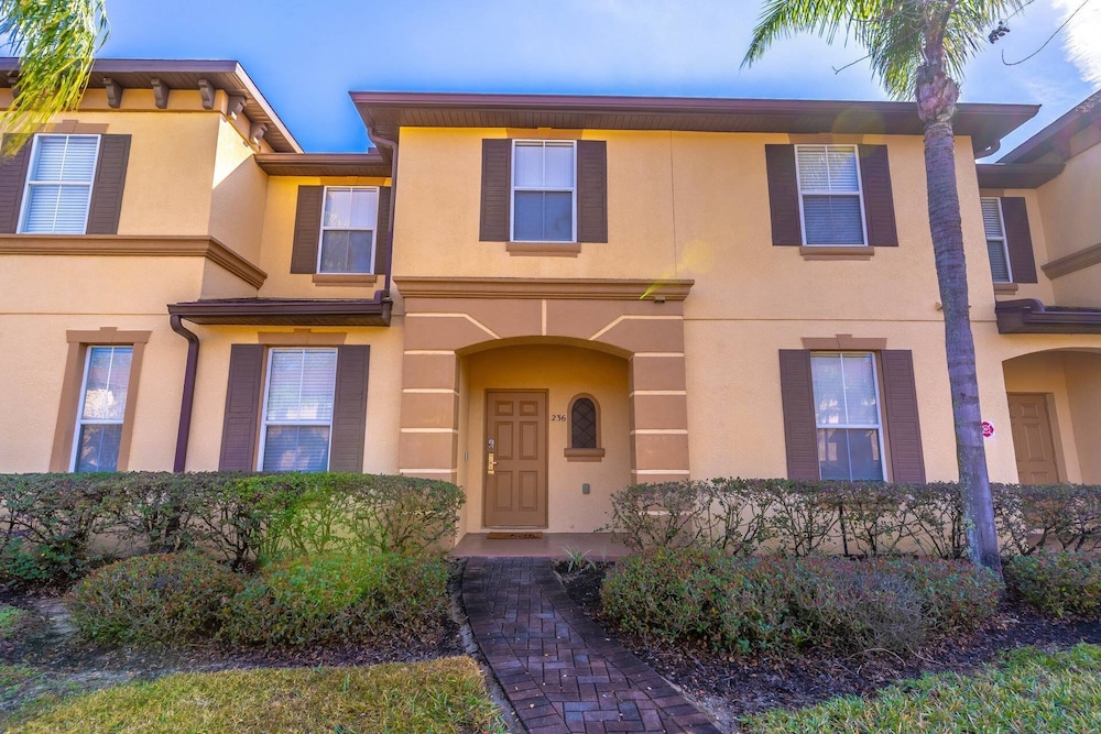 236 Regal Palms