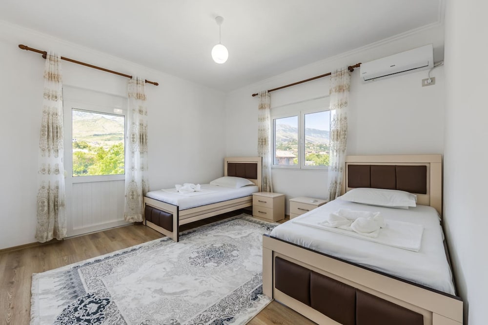 Hometown Apartment 2