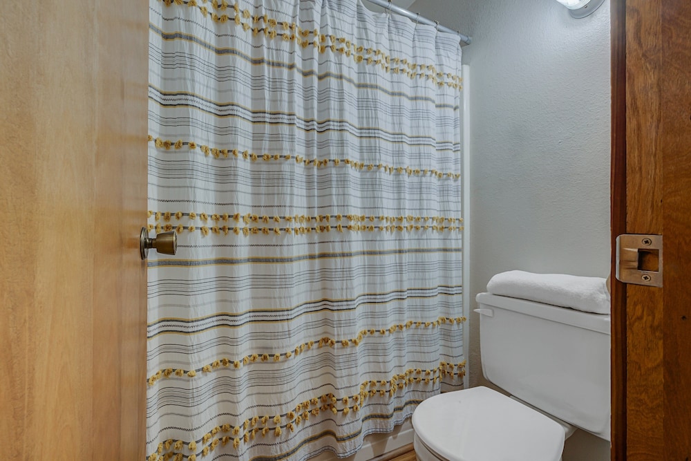 Cozy Condo With Fireplace - Tamarack #3 1 Bedroom Condo by Bear Valley Vacation Rentals