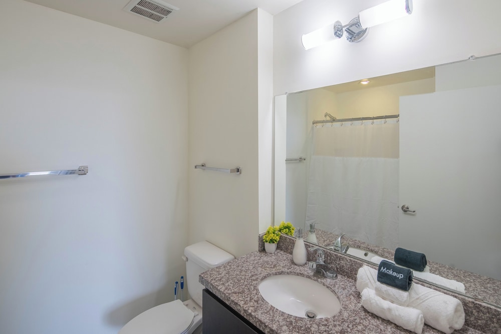 ROVE LIVING/KL - Roosevelt Point