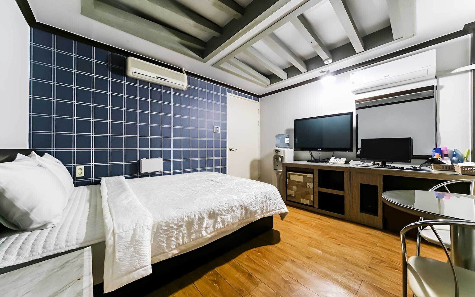 Changwon Masan White view 5