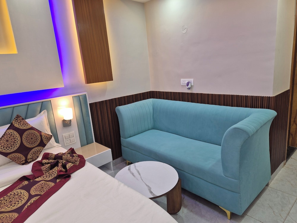 OnlyStay Chaar Dham
