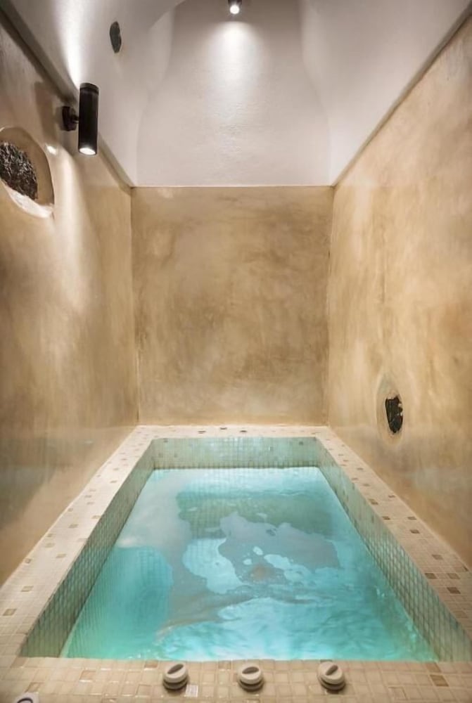 Luxury Villas Hariton