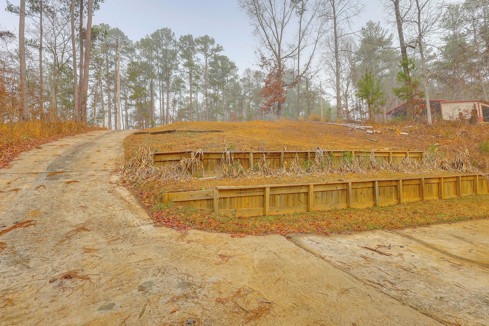 Oconee Lake House w/ Private Dock
