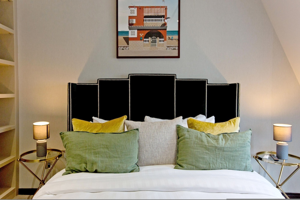 2-bed Deluxe Apt 519