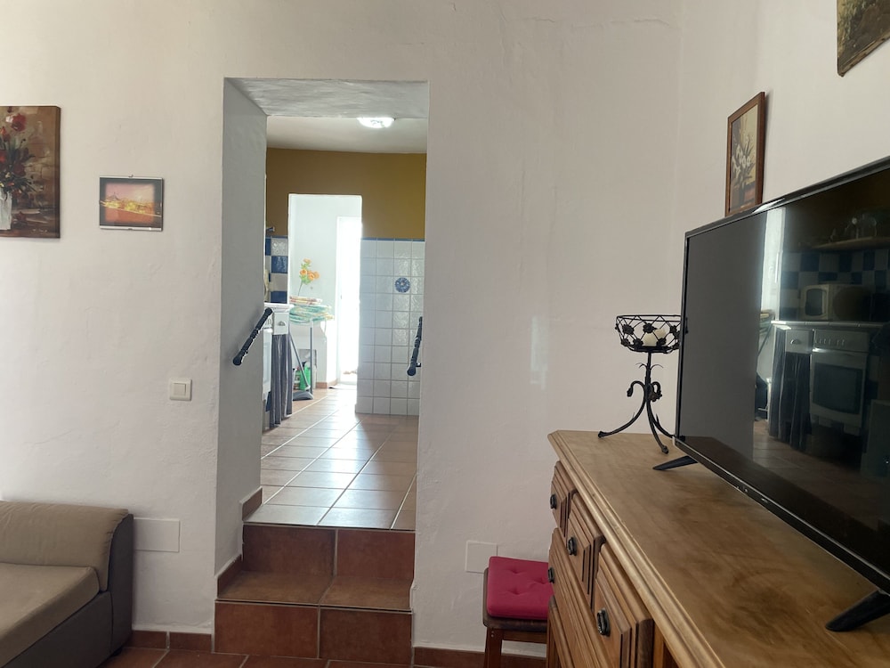 Casa Paquita con Piscina Privada en Maro By At Hom