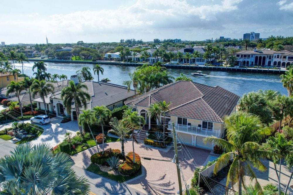 Serenity Villa Water Front