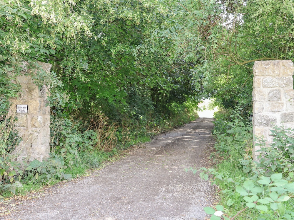 Stormont Hut