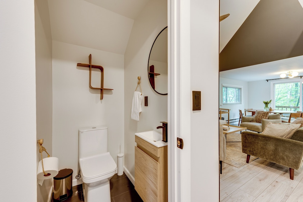 Lake Access at Family-friendly Home in Tobyhanna