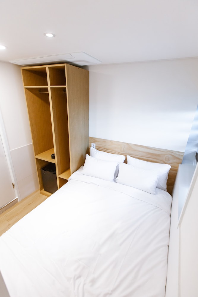 Step Inn Myeongdong 1 54