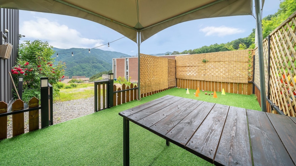 Gapyeong Two Dog Place Pension view 5