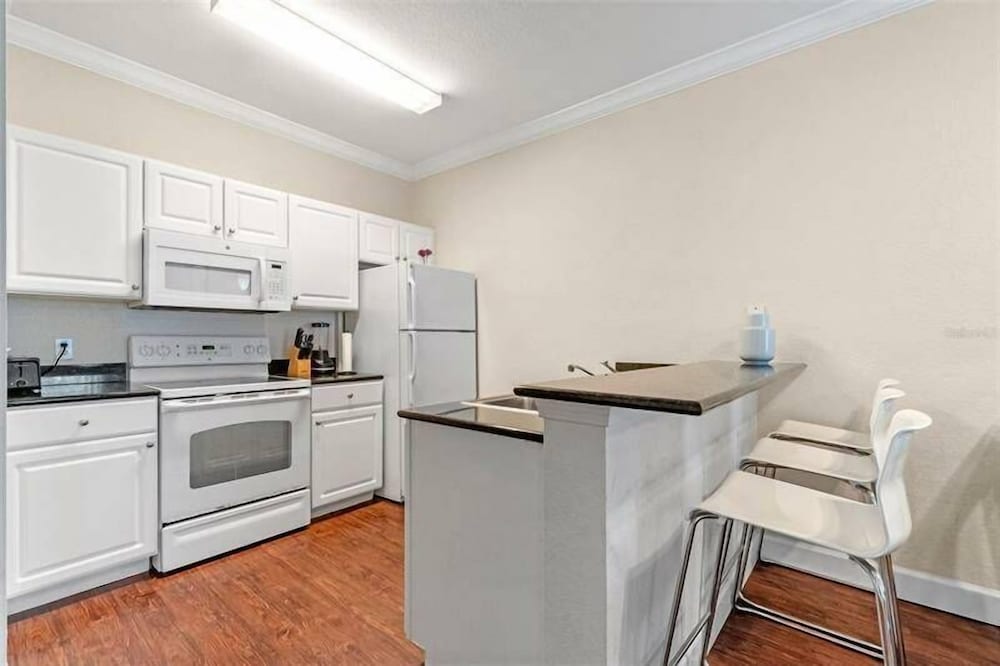 Family Getaway 3BR 2BA Lucaya Resort