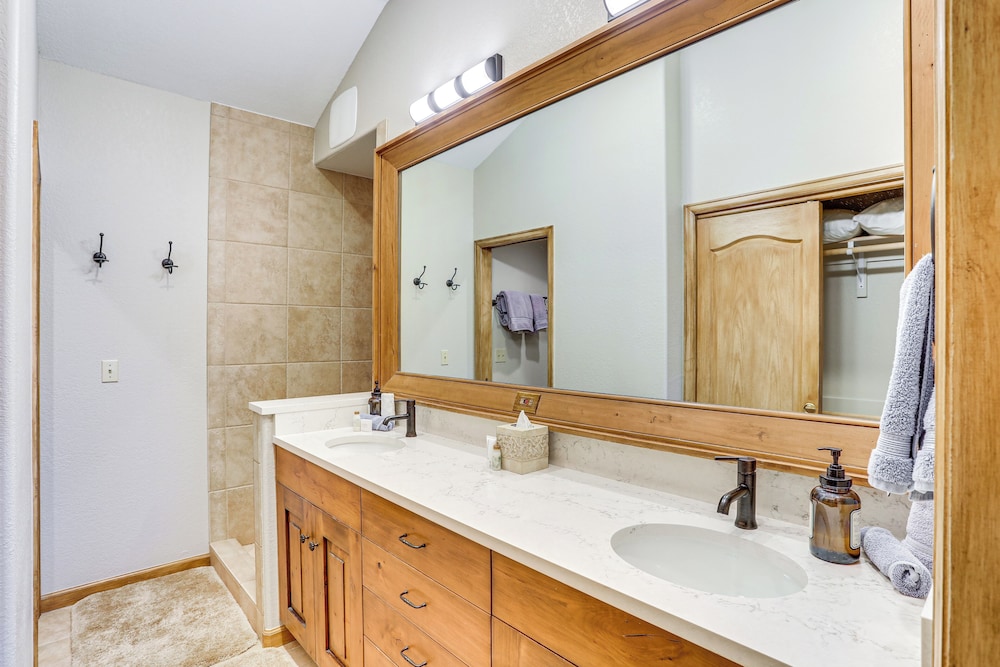 Seasons Lodge at Arrowhead: Beaver Creek Condo!