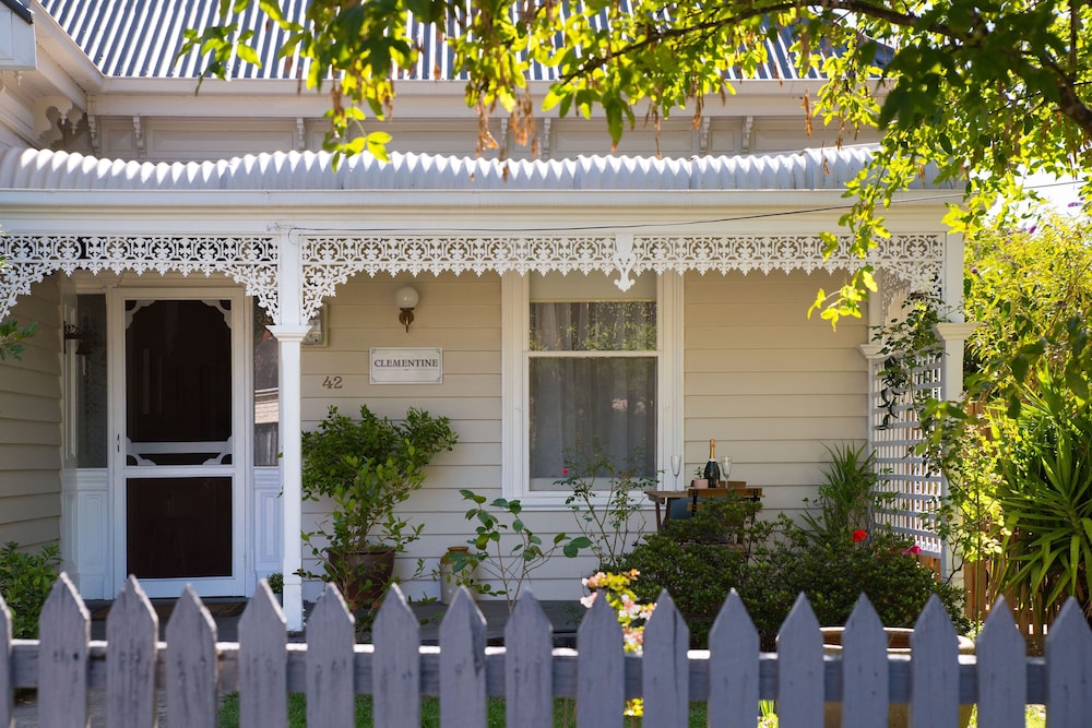 Hotel Clementine - Image 1