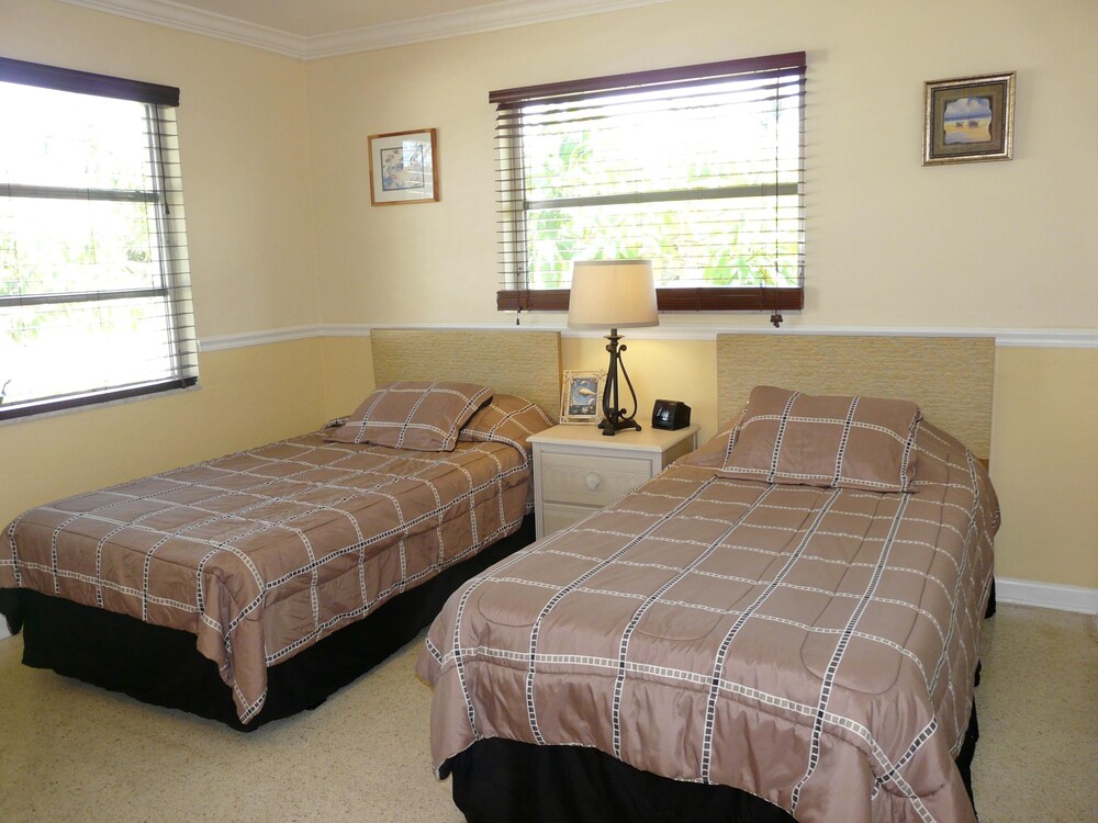 961 Abaco Court view 4