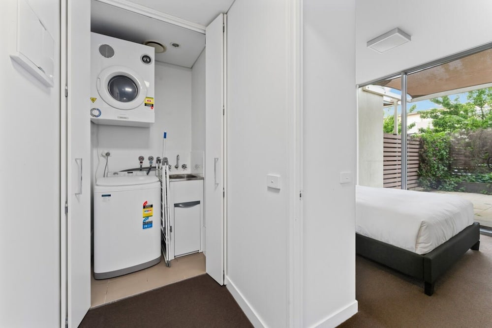Tranquil 1-bed Apartment With Courtyard, Pool, BBQ